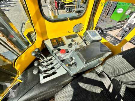 Stivuitor multidirectional Combilift