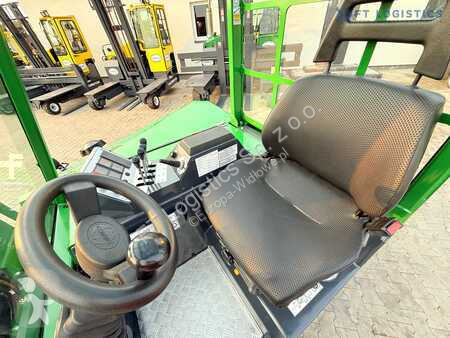 Stivuitor multidirectional Combilift