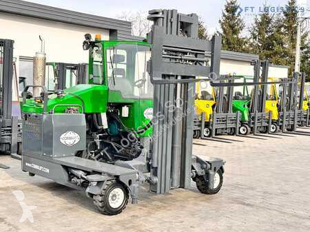 Empilhador multi direccional Combilift