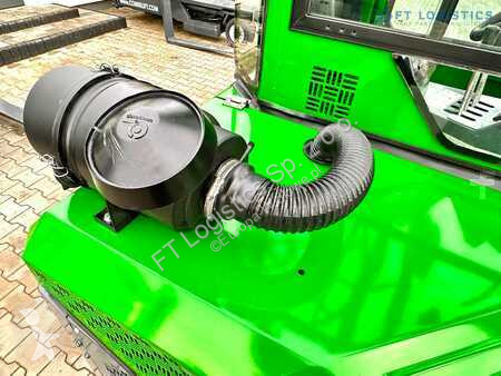 Stivuitor multidirectional Combilift