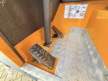 Štvorcestný vysokozdvižný vozík Combilift