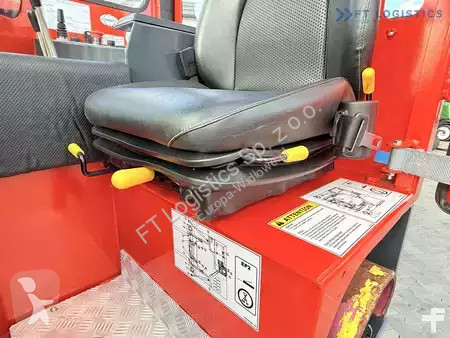 Štvorcestný vysokozdvižný vozík Combilift
