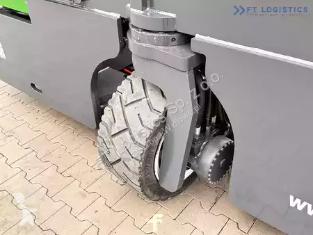 Štvorcestný vysokozdvižný vozík Combilift