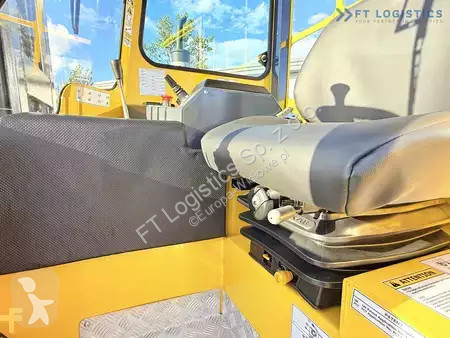 Štvorcestný vysokozdvižný vozík Combilift