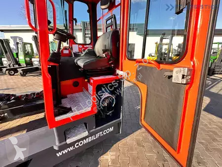 Štvorcestný vysokozdvižný vozík Combilift