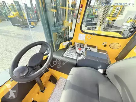 Štvorcestný vysokozdvižný vozík Combilift