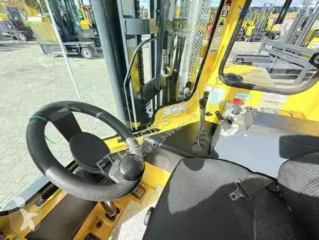 Štvorcestný vysokozdvižný vozík Combilift