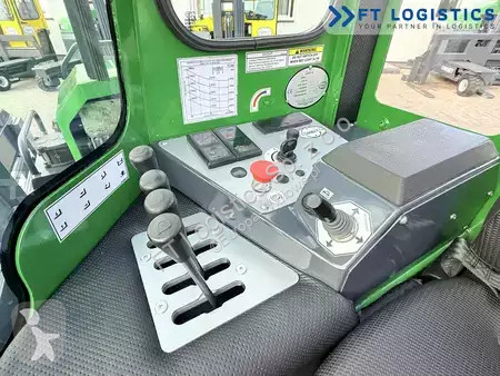 Многопосочен кар Combilift