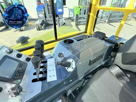 Stivuitor multidirectional Combilift