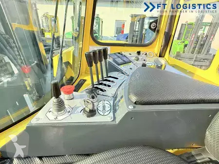 Stivuitor multidirectional Combilift