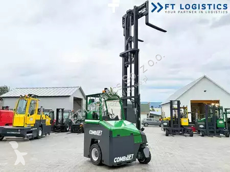 Stivuitor multidirectional Combilift