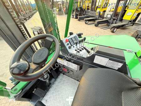 Stivuitor multidirectional Combilift
