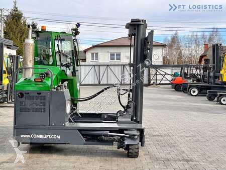Empilhador multi direccional Combilift