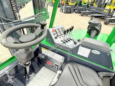 Stivuitor multidirectional Combilift
