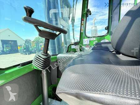 رافعة شوكية متعددة الاتجاهات Combilift