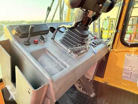 Stivuitor multidirectional Baumann