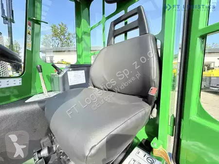 Štvorcestný vysokozdvižný vozík Combilift