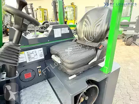 Štvorcestný vysokozdvižný vozík Combilift