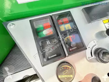 Štvorcestný vysokozdvižný vozík Combilift