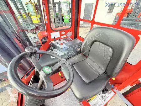 Štvorcestný vysokozdvižný vozík Combilift