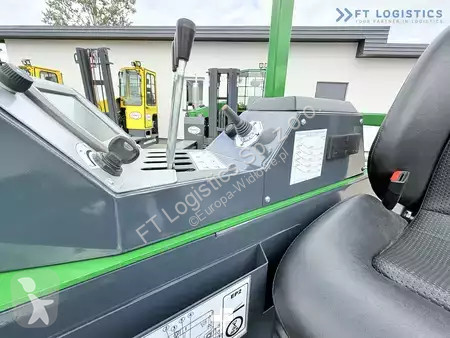 Štvorcestný vysokozdvižný vozík Combilift