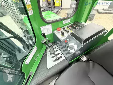 Štvorcestný vysokozdvižný vozík Combilift