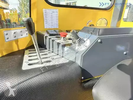 Štvorcestný vysokozdvižný vozík Combilift