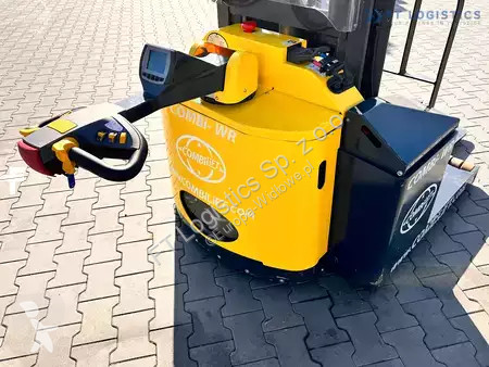 Štvorcestný vysokozdvižný vozík Combilift