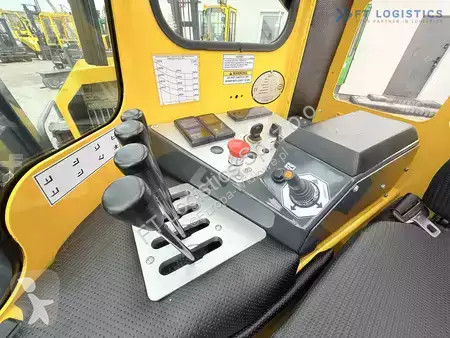 Štvorcestný vysokozdvižný vozík Combilift