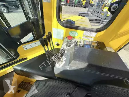 Štvorcestný vysokozdvižný vozík Combilift