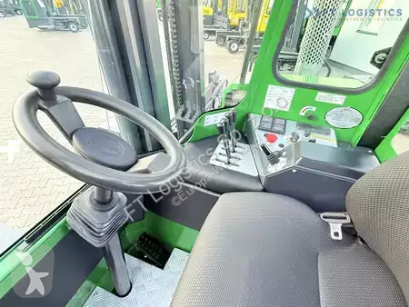 Štvorcestný vysokozdvižný vozík Combilift