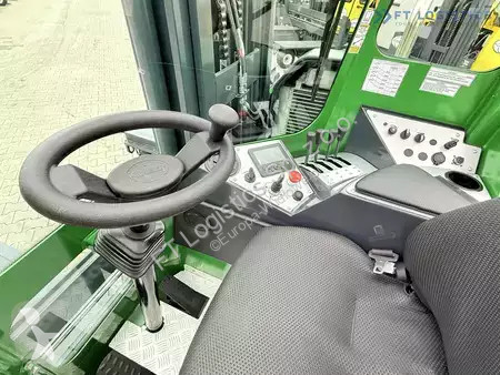 Štvorcestný vysokozdvižný vozík Combilift