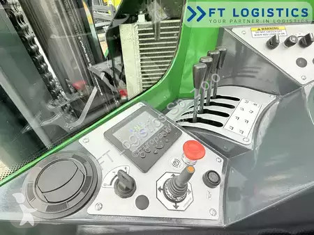 Štvorcestný vysokozdvižný vozík Combilift