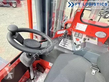 Štvorcestný vysokozdvižný vozík Combilift
