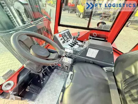 Štvorcestný vysokozdvižný vozík Combilift