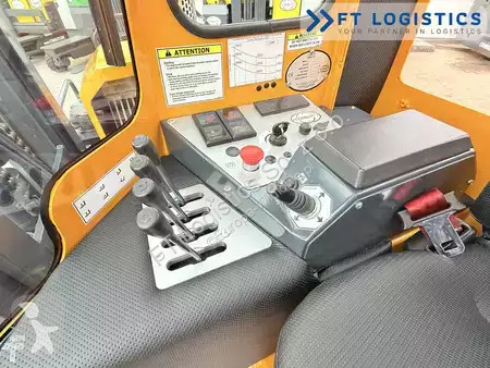Štvorcestný vysokozdvižný vozík Combilift