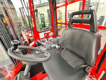 Stivuitor multidirectional Combilift