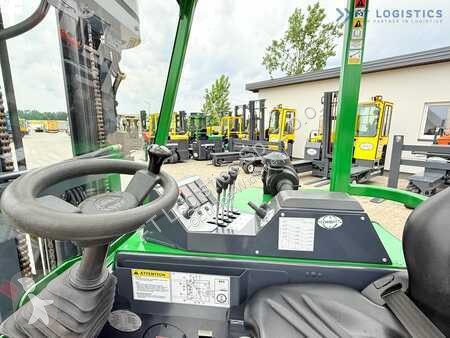 Stivuitor multidirectional Combilift