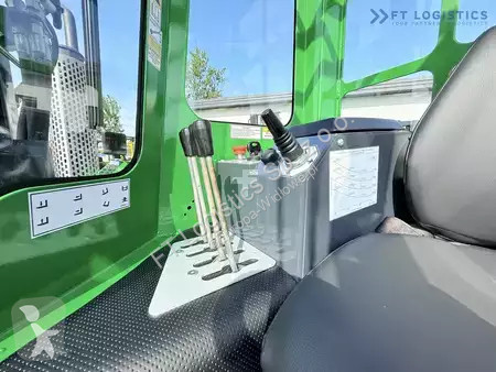 Štvorcestný vysokozdvižný vozík Combilift