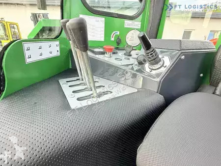 Štvorcestný vysokozdvižný vozík Combilift