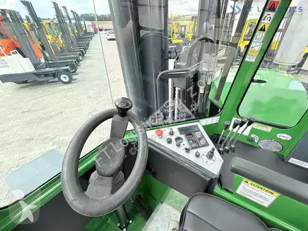 Štvorcestný vysokozdvižný vozík Combilift