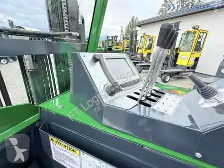 Štvorcestný vysokozdvižný vozík Combilift