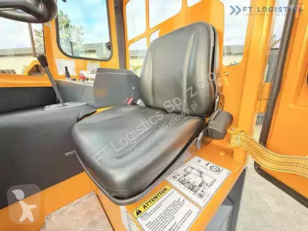 Štvorcestný vysokozdvižný vozík Combilift