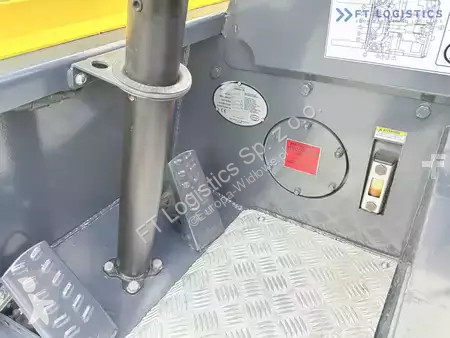 Štvorcestný vysokozdvižný vozík Combilift