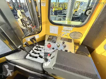 Štvorcestný vysokozdvižný vozík Combilift