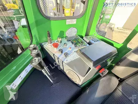 Štvorcestný vysokozdvižný vozík Combilift