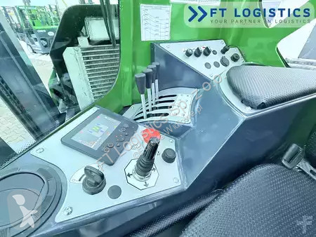 Štvorcestný vysokozdvižný vozík Combilift