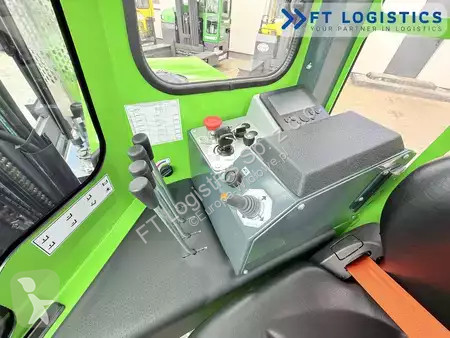 Štvorcestný vysokozdvižný vozík Combilift