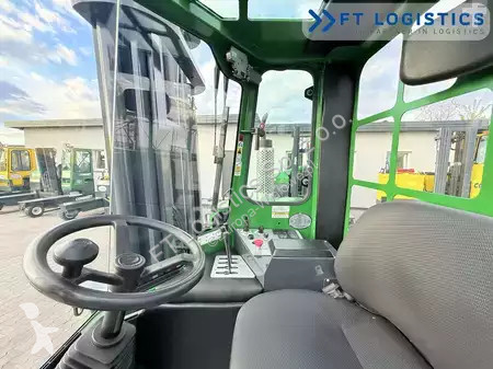Štvorcestný vysokozdvižný vozík Combilift