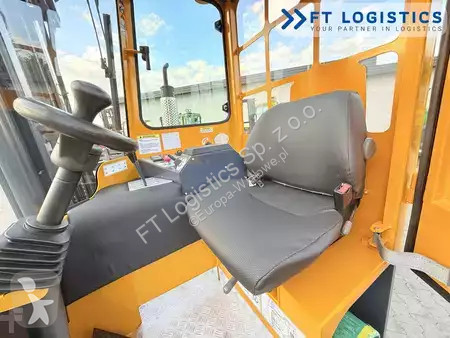 Štvorcestný vysokozdvižný vozík Combilift
